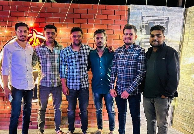 agency-team-photo